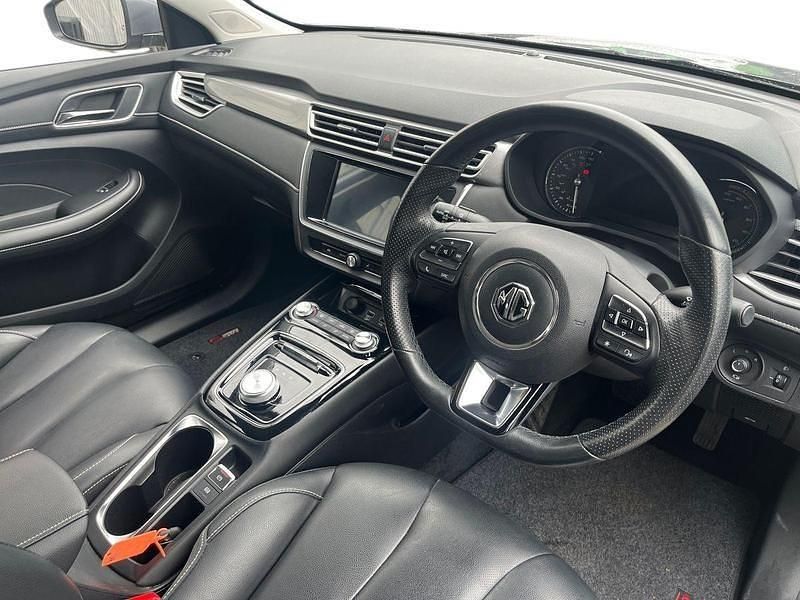 Used MG MG5 EV Exclusive 114 kW (156 HP) 2022 Silver Estate