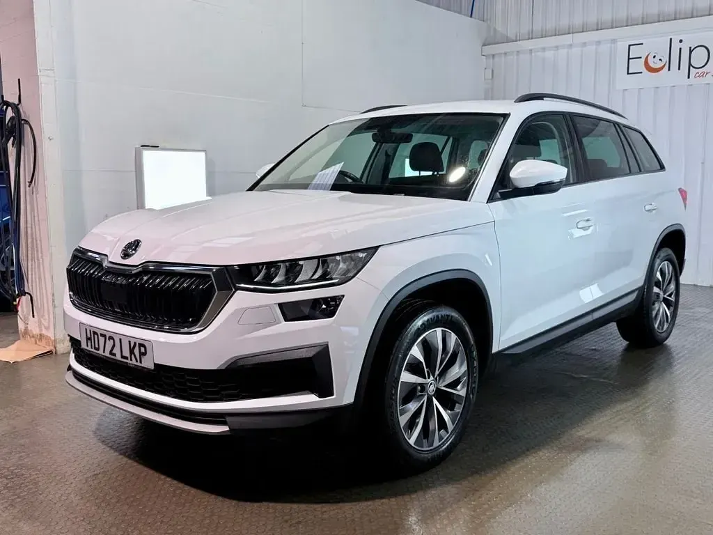 Second-hand Skoda Kodiaq SE Drive 150 CP (110 kW) 2023 Alb SUV