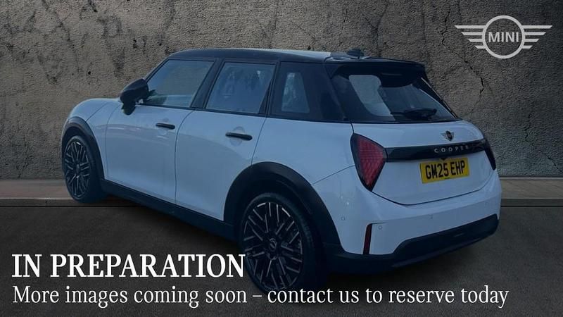 Used Mini Cooper S Hatch 201 HP (147 kW) 2025 White Hatchback