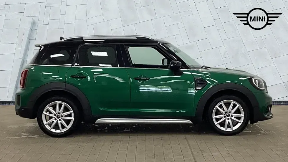 Used Mini Cooper Countryman Sport 134 HP (98 kW) 2023 Green SUV