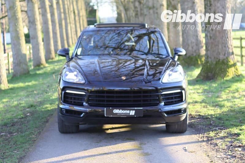 Used Porsche Cayenne 440 HP (323 kW) 2020 Black SUV