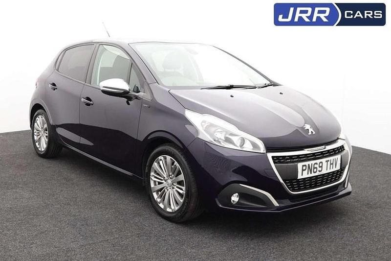 Blue Used 2019 Peugeot 208 Signature Sky Hatchback | £7,995 (Fair price) - Image 1/1
