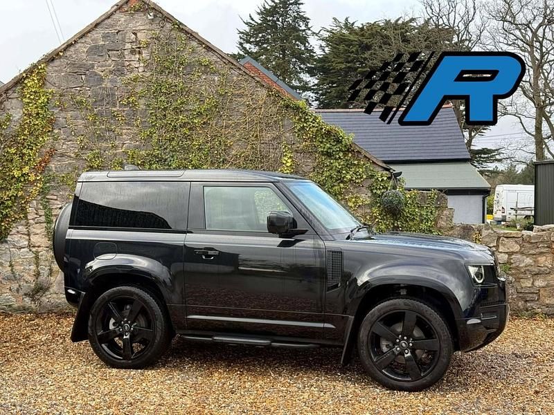 Black Used 2024 Land Rover Defender HSE Dynamic Estate | £58,950 (Super price) - Image 1/4