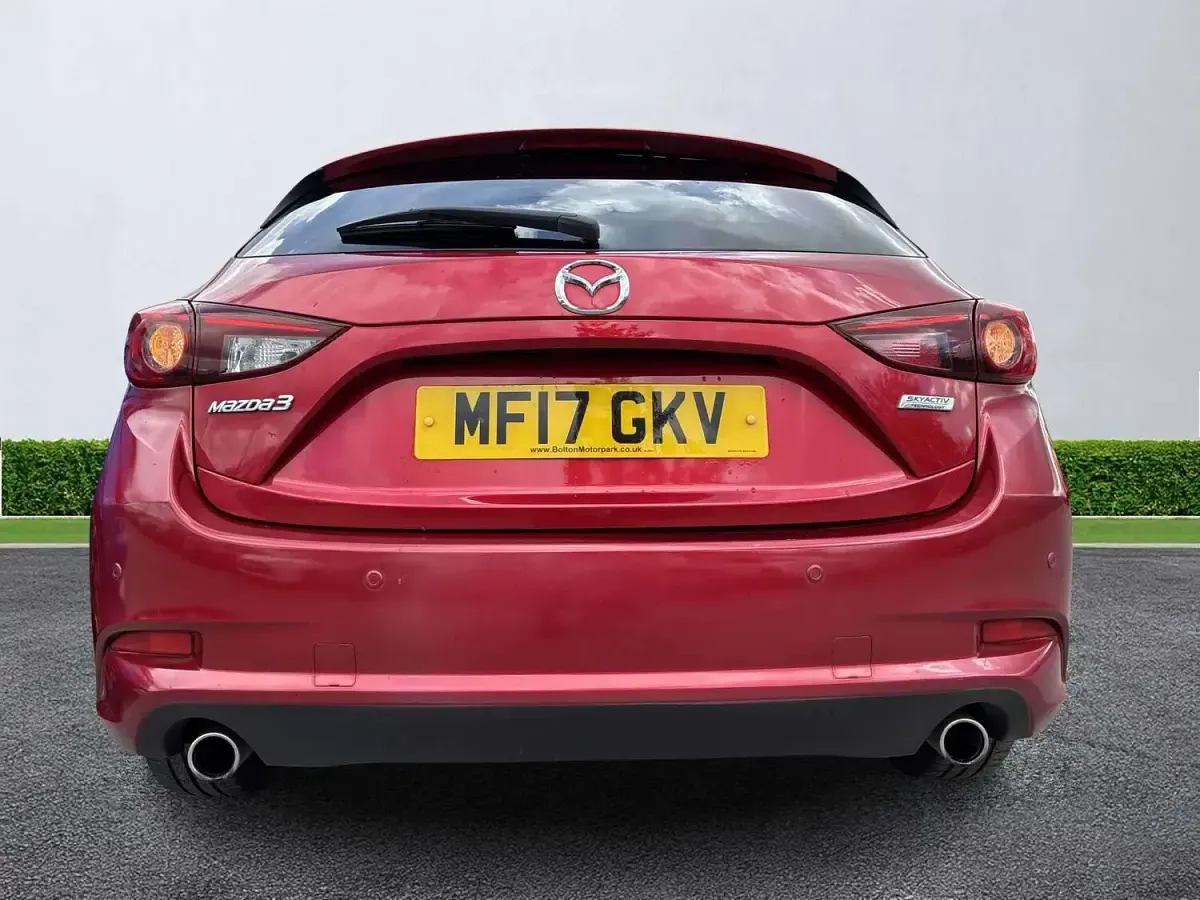 Used Mazda 3 150 HP (110 kW) 2017 Red Hatchback