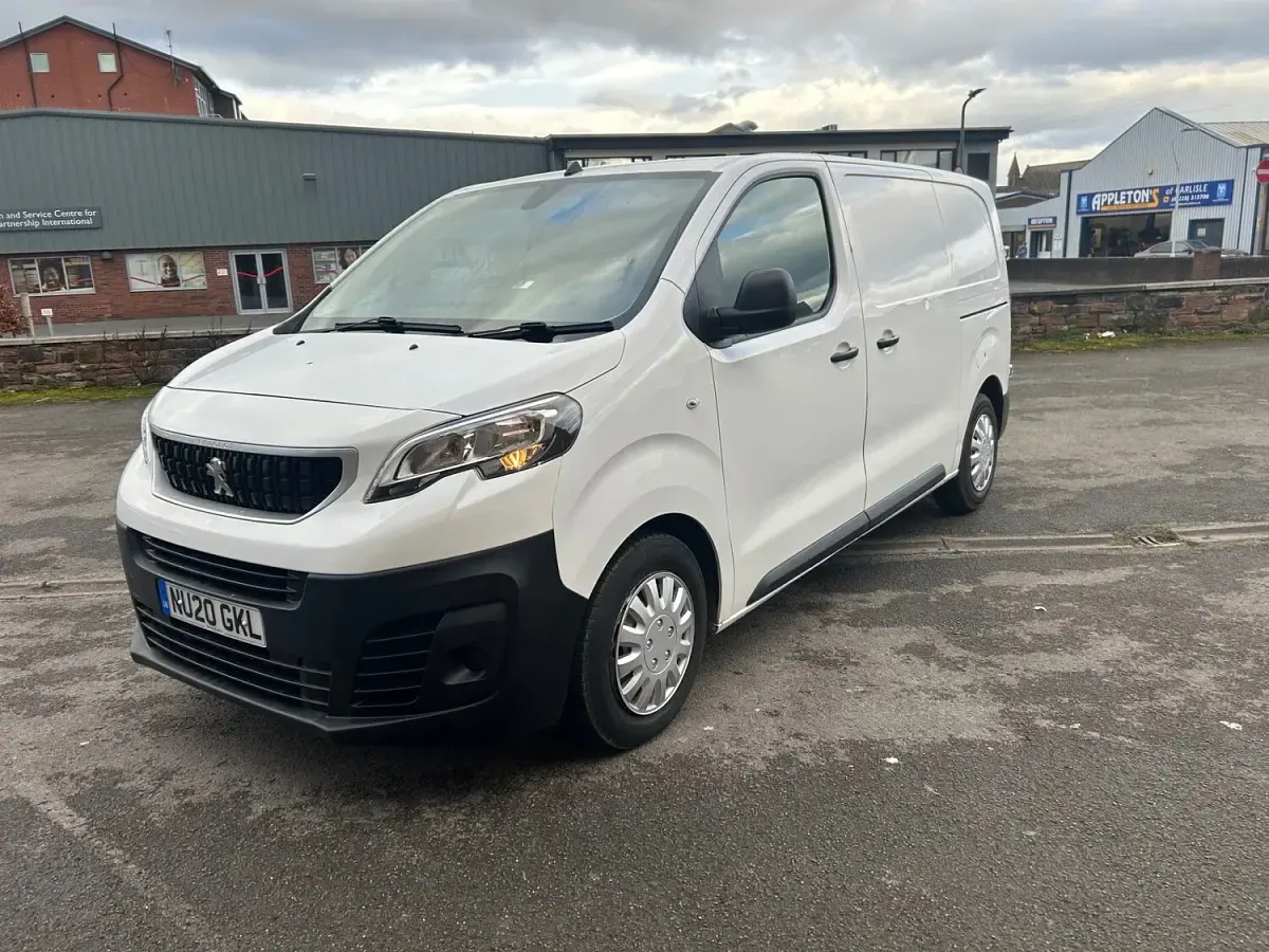 Used Peugeot Expert 100 HP (73 kW) 2020 White Van