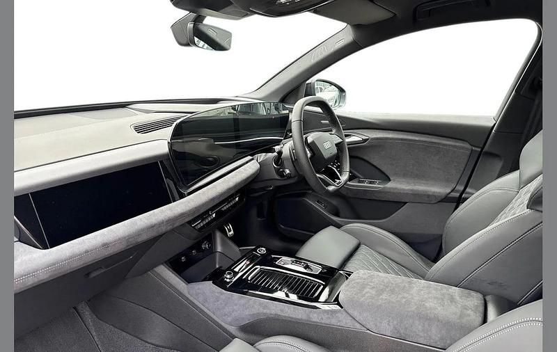 Used Audi Q6 e-tron Advanced 280 kW (382 HP) 2025 Black SUV