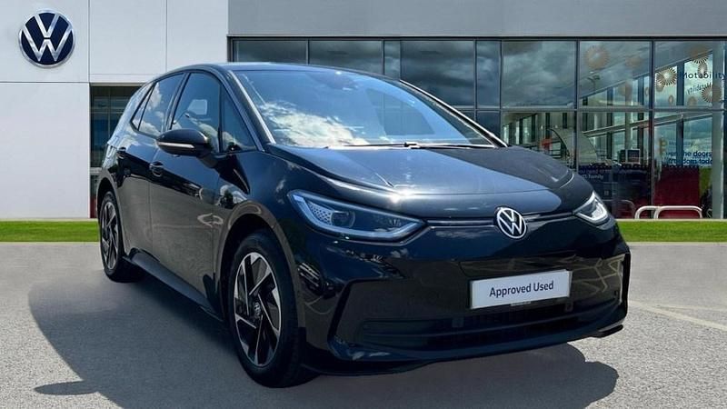 Grenadilla black metallic Used 2025 VW ID.3 Pro Hatchback | £25,455 - Image 1/4