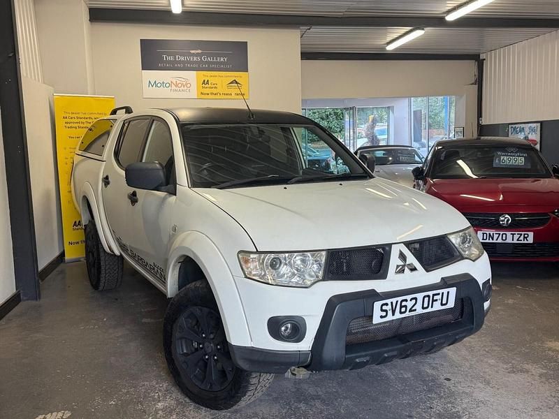 White Used 2012 Mitsubishi L200 Pickup | £5,150 (Good price) - Image 1/4