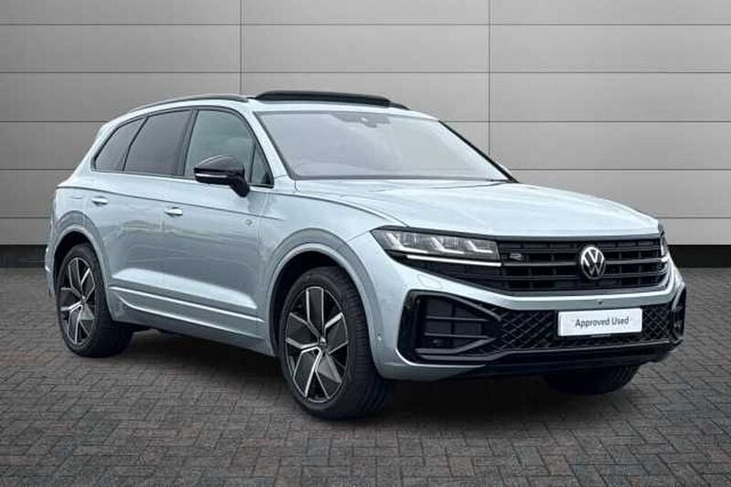 Oyster silver Used 2025 VW Touareg Black Edition SUV | £57,650 (A bit pricey) - Image 1/4