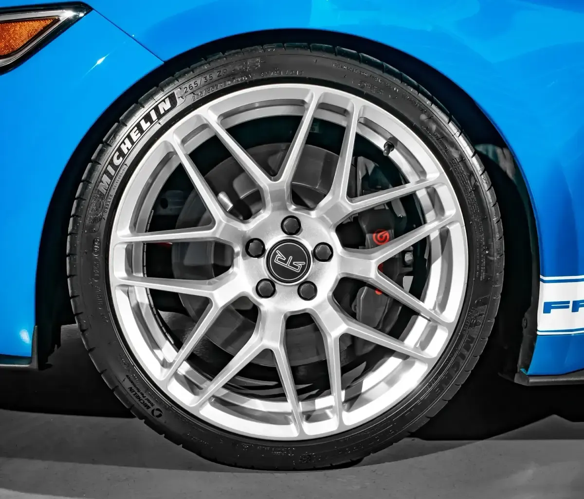 Used Ford Mustang GT 600 HP (441 kW) 2017 Blue Coupe