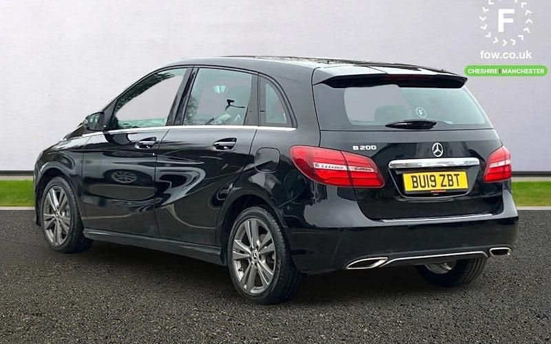 Used Mercedes B200 Exclusive 156 HP (114 kW) 2018 Black MPV