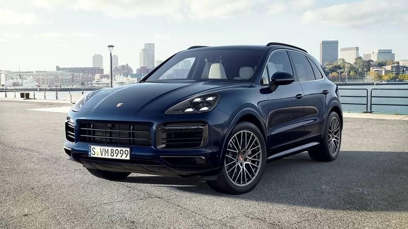 Moonlight blue metallic Used 2022 Porsche Cayenne S Platinum Edition SUV | £76,900 - Image 1/4