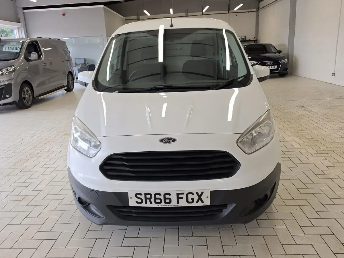 Used Ford Transit Trend 2017 White Van
