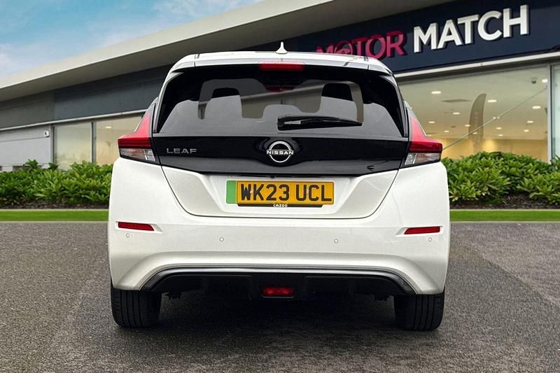 Used Nissan Leaf N-Connecta 110 kW (150 HP) 2023 White Hatchback