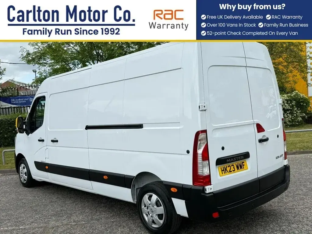 Used Renault Master Business 135 HP (99 kW) 2023 White MPV