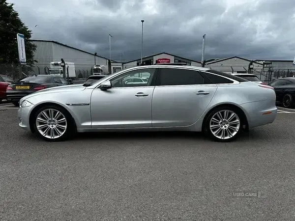 Used Jaguar XJ Portfolio 275 HP (202 kW) 2012 Silver Sedan