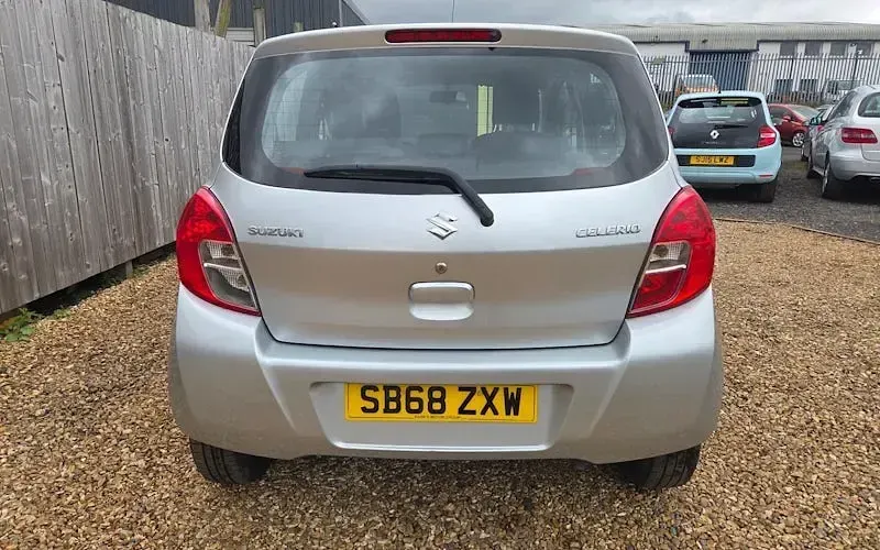 Used Suzuki Celerio 68 HP (50 kW) 2018 Silver Hatchback