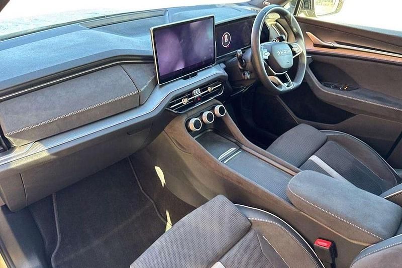 Used Skoda Kodiaq SportLine 190 HP (139 kW) 2025 Brilliant silver metallic SUV