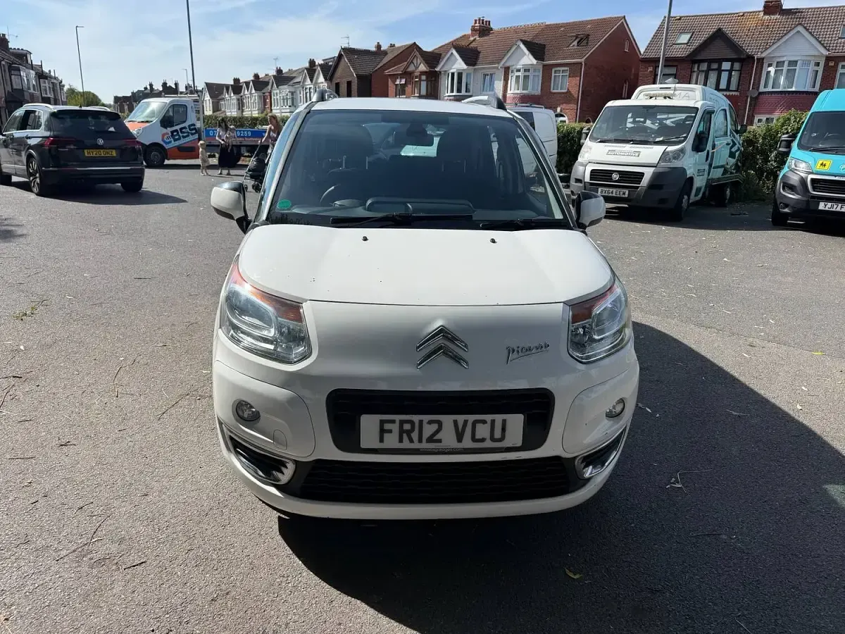 Used Citroën C3 Picasso Exclusive 90 HP (66 kW) 2012 White MPV