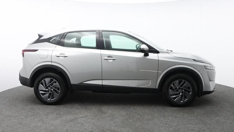 Grey Used 2024 Nissan Qashqai Acenta Premium SUV | £20,999 (Good price) - Image 1/4