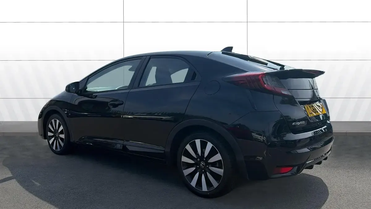 Used Honda Civic SE Plus 142 HP (104 kW) 2016 Black Hatchback