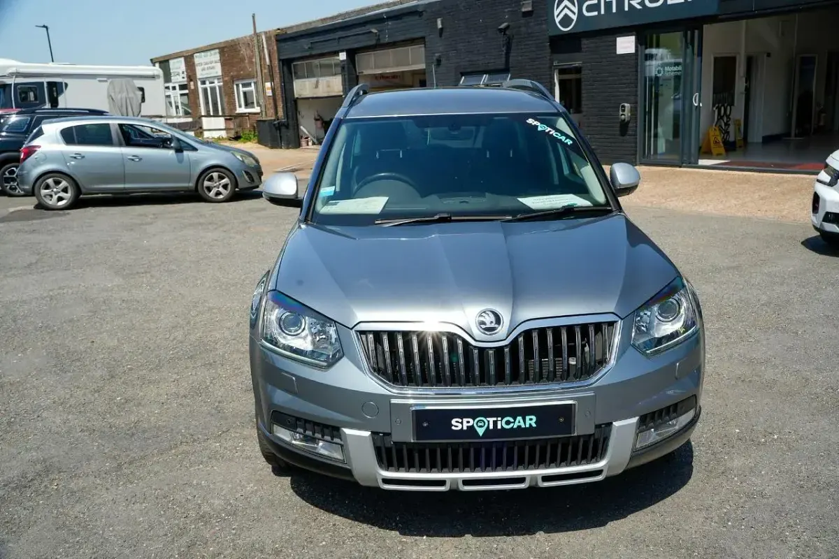 Used Skoda Yeti Drive 108 HP (79 kW) 2017 Grey SUV