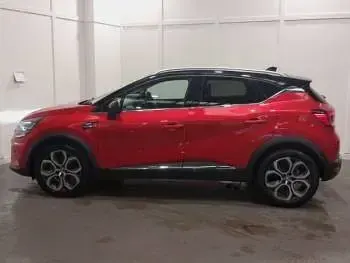 Used Renault Captur Techno 142 HP (104 kW) 2023 Red SUV