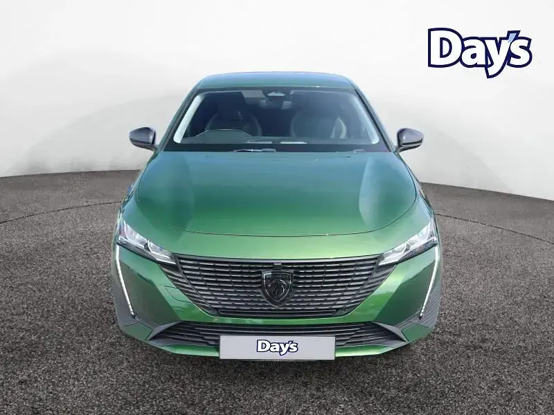 Used Peugeot 308 Allure Premium 130 HP (95 kW) 2022 Green Hatchback