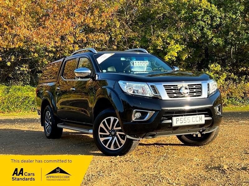 Black Used 2017 Nissan Navara Tekna Pickup | £11,000 (Good price) - Image 1/3