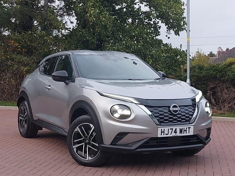 Used Nissan Juke N-Connecta 143 HP (105 kW) 2024 Silver SUV
