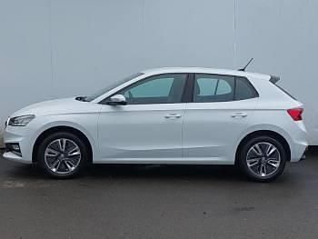Begagnad Skoda Fabia Comfort 95 HK (69 kW) 2023 Vit Halvkombi