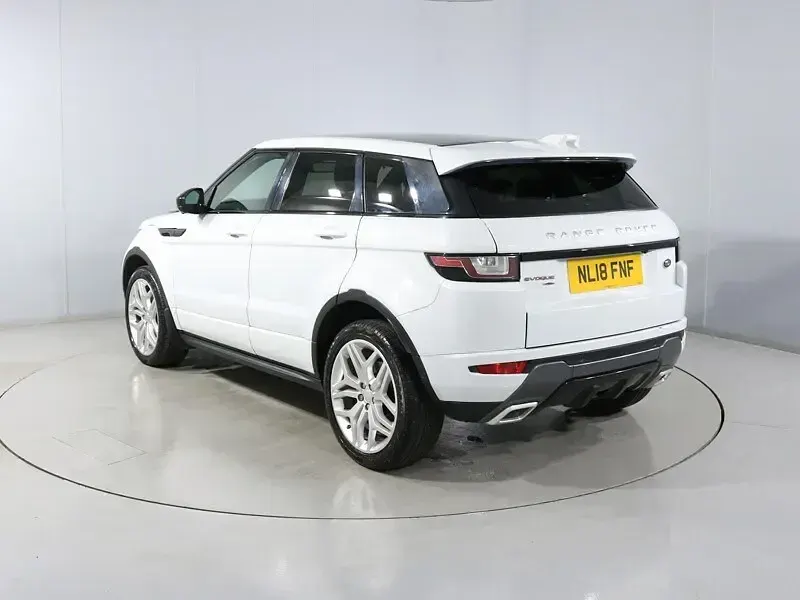 Used Land Rover Range Rover evoque HSE Dynamic 2018 White Estate