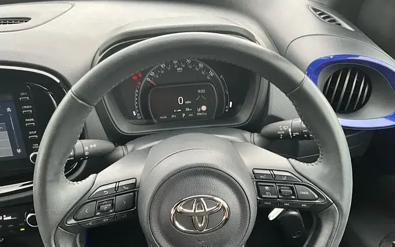 Used Toyota Aygo X 72 HP (52 kW) 2022 Blue SUV