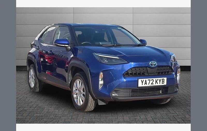 Used Toyota Yaris Cross 116 HP (85 kW) 2023 Galactic blue SUV