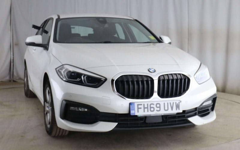 Used BMW 118 Luxury Line 140 HP (102 kW) 2020 White Hatchback