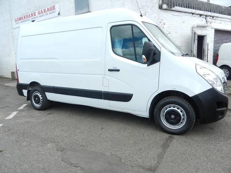 Used Vauxhall Movano 110 HP (80 kW) 2017 White MPV