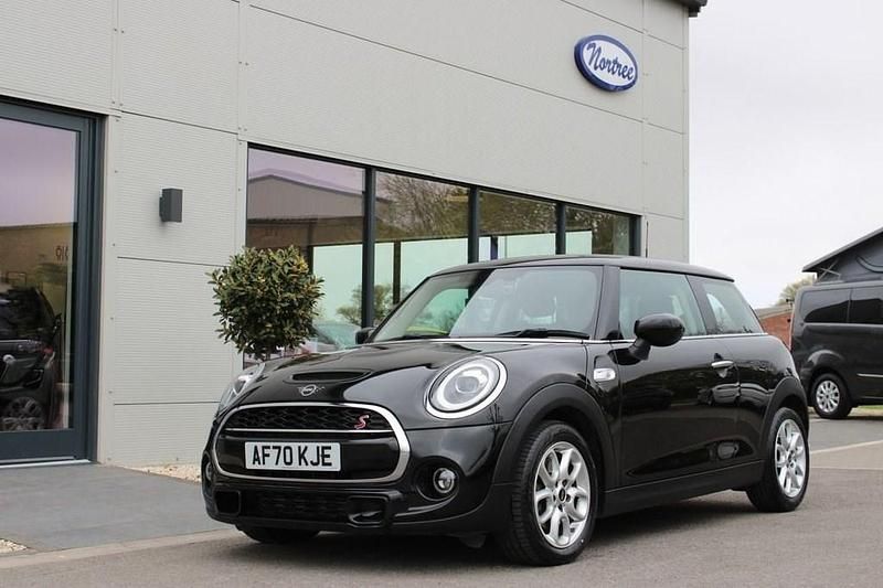 Used Mini Cooper S Classic 192 HP (141 kW) 2020 Black Hatchback
