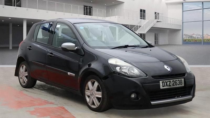 Used Renault Clio IV Dynamique 2012 Black Hatchback