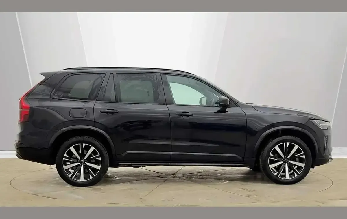 Used Volvo XC90 Plus 455 HP (334 kW) 2025 Black SUV