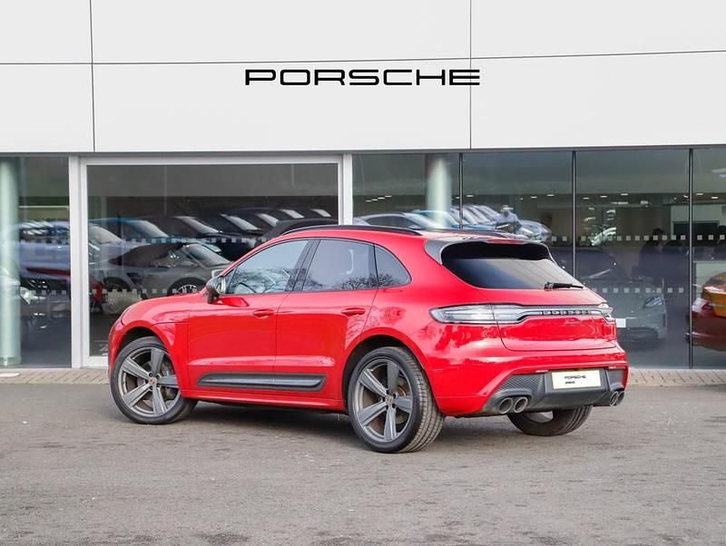 Used Porsche Macan 265 HP (194 kW) 2022 Red SUV