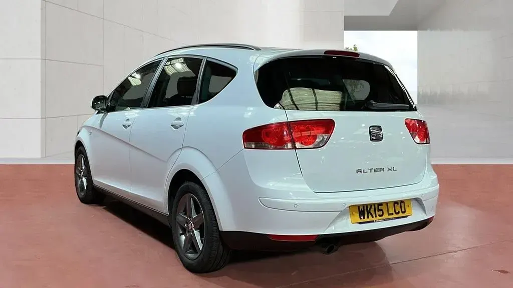 Used Seat Altea XL I-Tech 105 HP (77 kW) 2015 White MPV