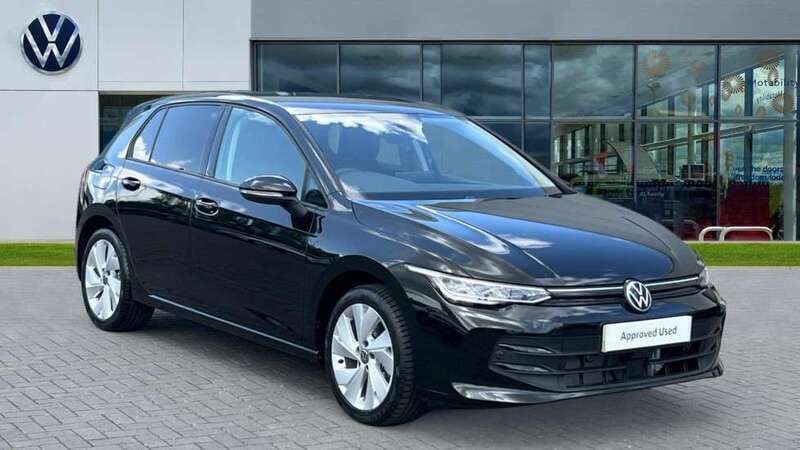 Grenadilla black metallic New 2024 VW Golf VIII Match Hatchback | £23,728 (Super price) - Image 1/4