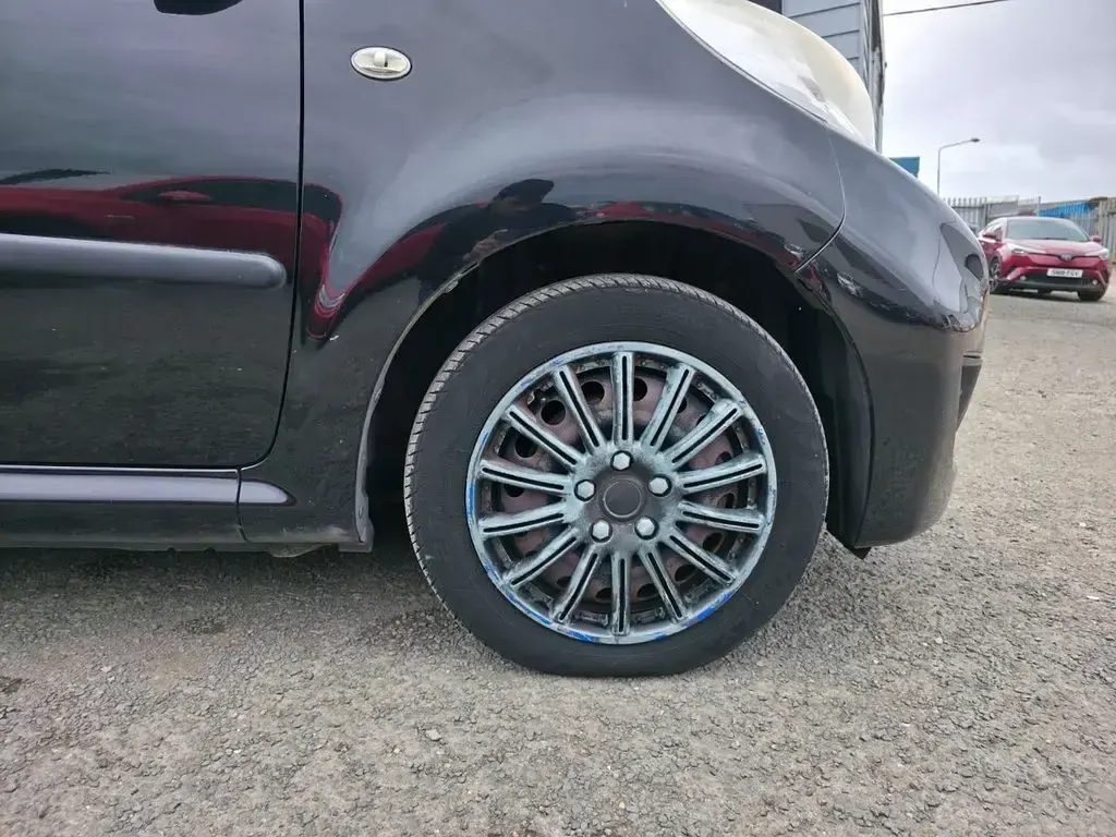 Used Peugeot 107 68 HP (50 kW) 2009 Black Hatchback