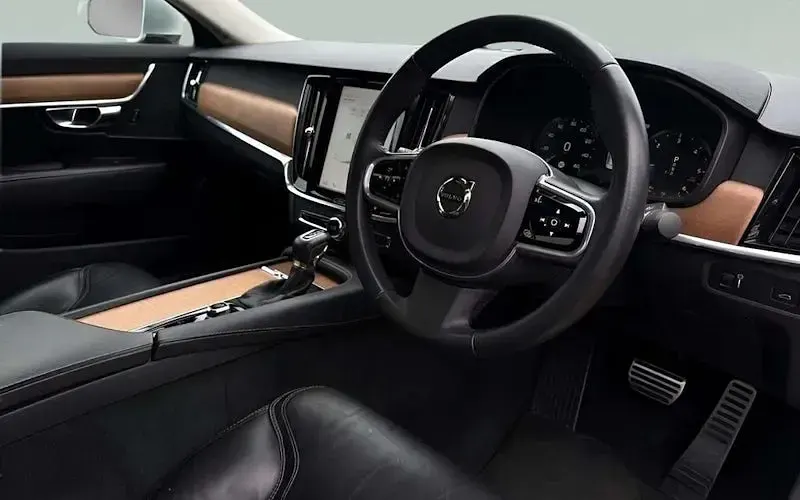 Used Volvo S90 Inscription 190 HP (139 kW) 2019 Silver Sedan