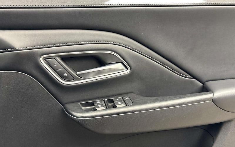 Used MG ZS Trophy 196 HP (144 kW) 2024 Metallic  black pearl Hatchback