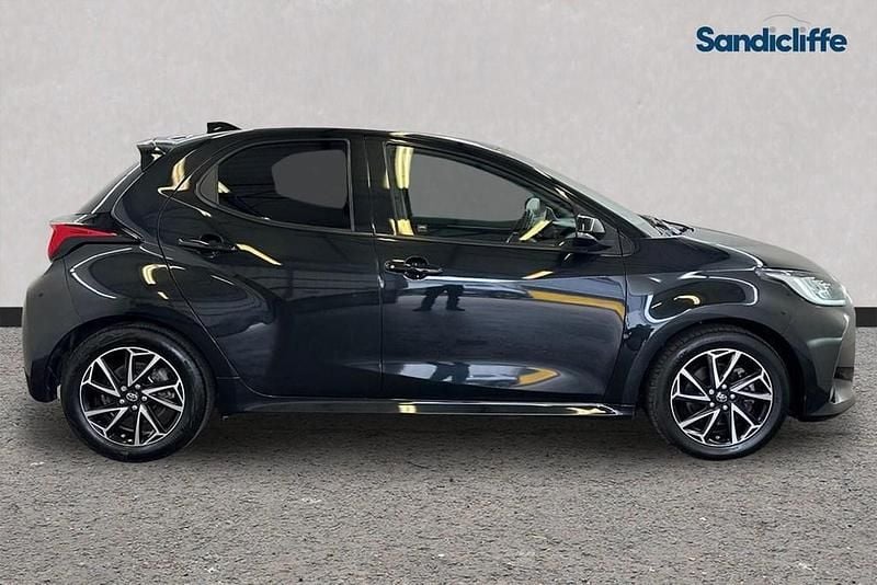 Used Toyota Yaris Hybrid Design 2024 Black Hatchback