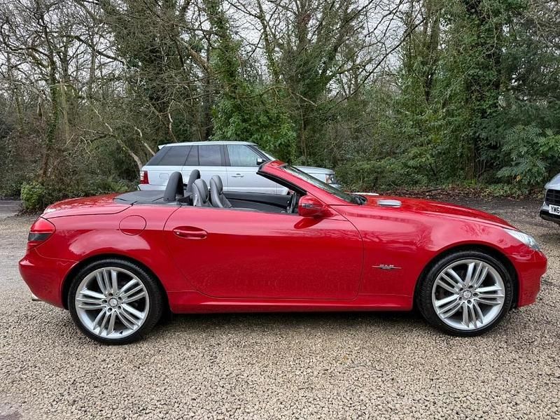 Used Mercedes SLK200 Edition 184 HP (135 kW) 2010 Red Cabriolet