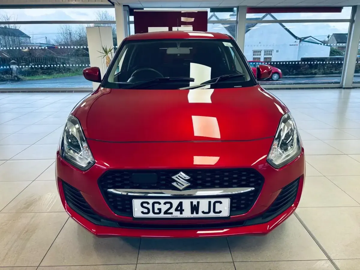 Usado Suzuki Swift SZ-L 82 HP (60 kW) 2024 Vermelho Citadino