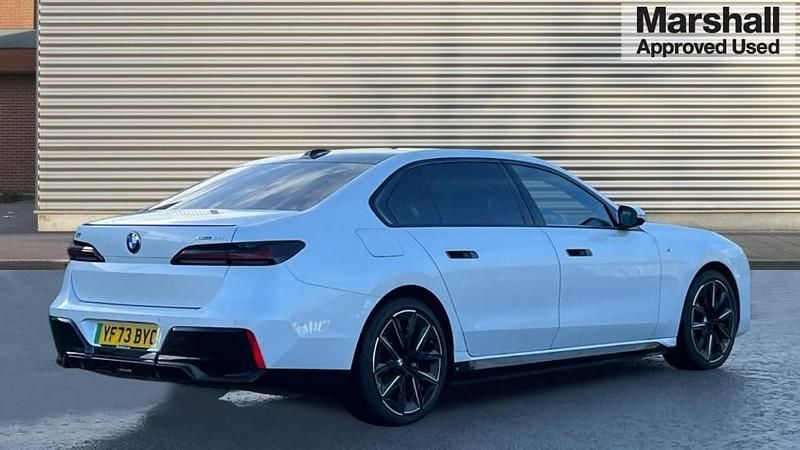 Used BMW i7 M Sport 400 kW (544 HP) 2023 Mineral white metallic  Sedan