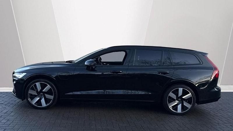 Used Volvo V60 Plus 345 HP (253 kW) 2025 Black Estate